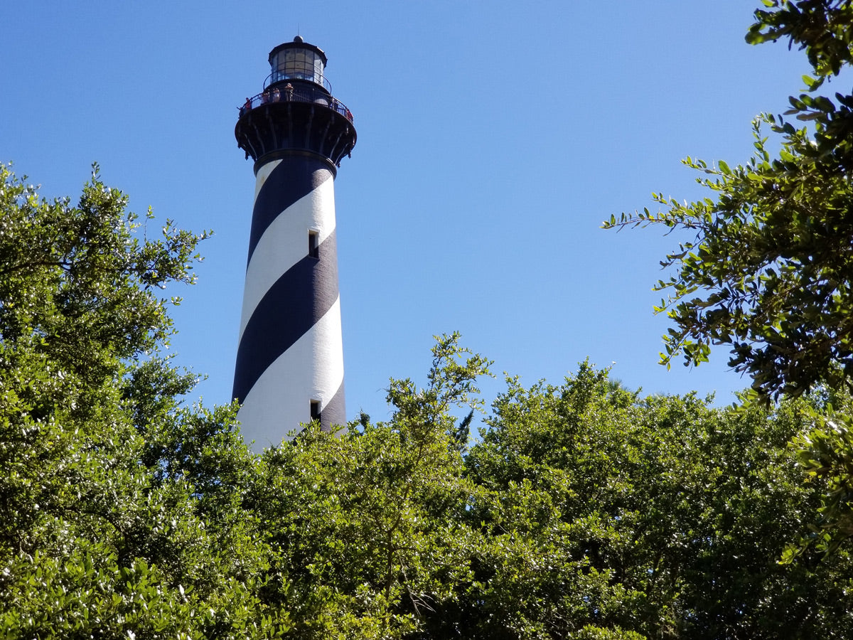 Cape Hatteras Lighthouse – Illuminated Landmark Art